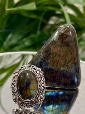 LARGE 25 Carat Malagasy Labradorite Solitaire Ring in Sterling Silver  Size 11